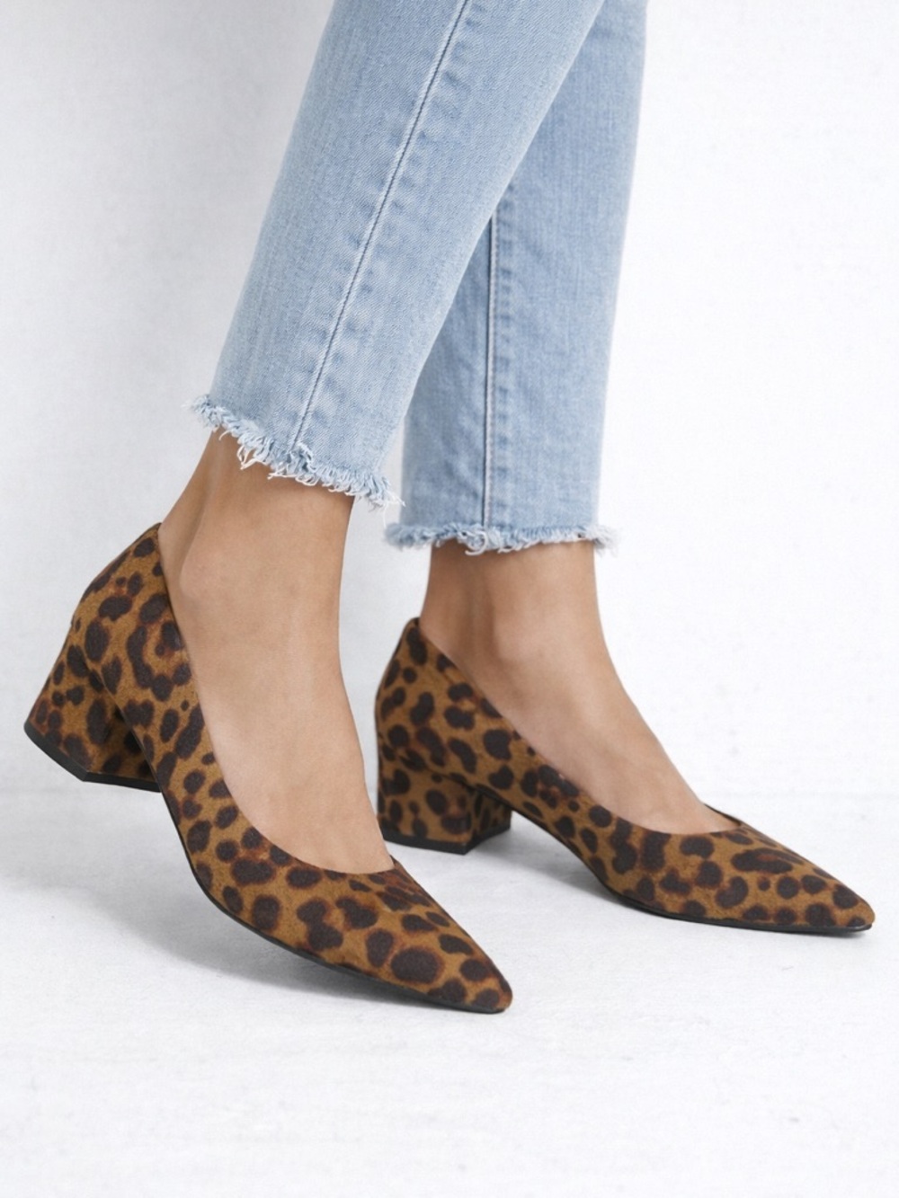 Leopard Print Suedeed Block Heel Pumps Size 40 Pointed Toe